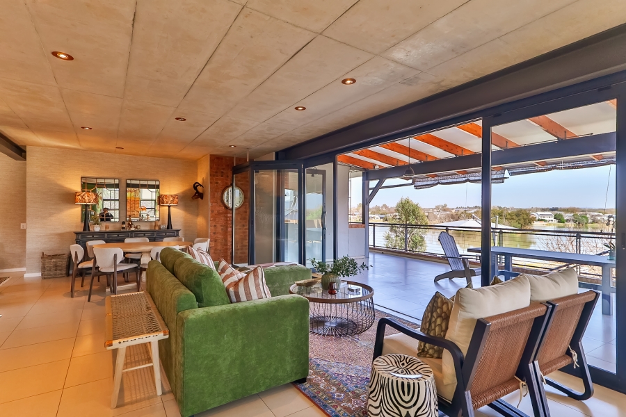 4 Bedroom Property for Sale in The Coves North West